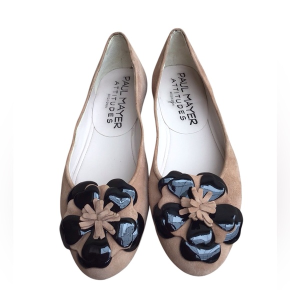 Paul Mayer Attitudes Tan Suede Floral Ballet Flats Shoes Size 6B - Picture 2 of 13